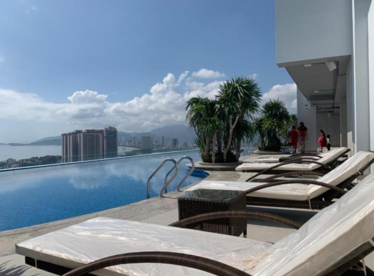 Beachfront Scenia Bay Apartment Nha Trang Zewnętrze zdjęcie